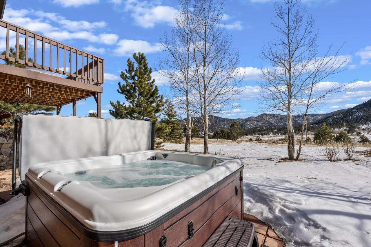 Lily Mountain Lodge - Amazing Mountains Views, Private Hot Tub, Great Location Естес Парк Екстериор снимка
